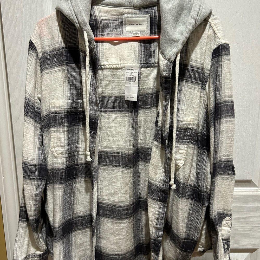 American Eagle Outfitters Gray Plaid Button Down Shirt